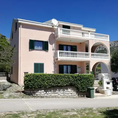 D&d - Three Bedroom With Terrace And Partial Sea View *